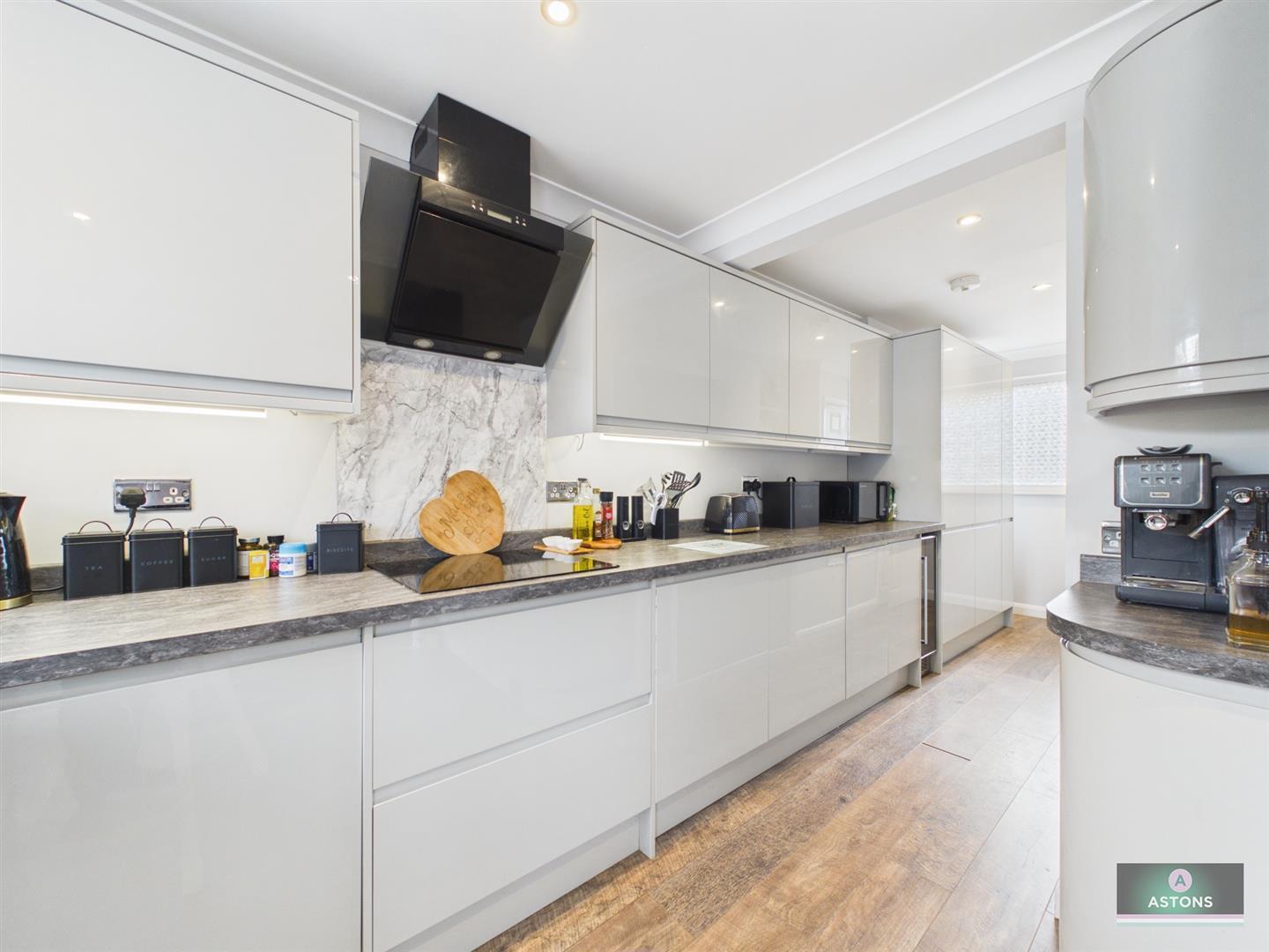 Gossops Drive, Crawley Image 10