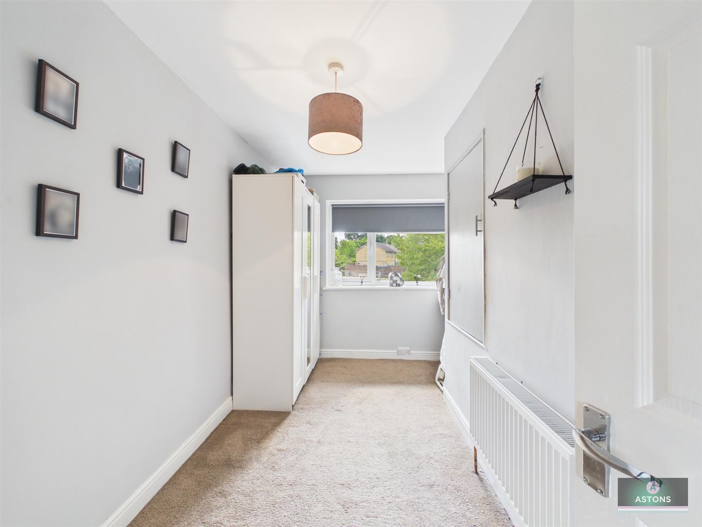 Gossops Drive, Crawley Image 13