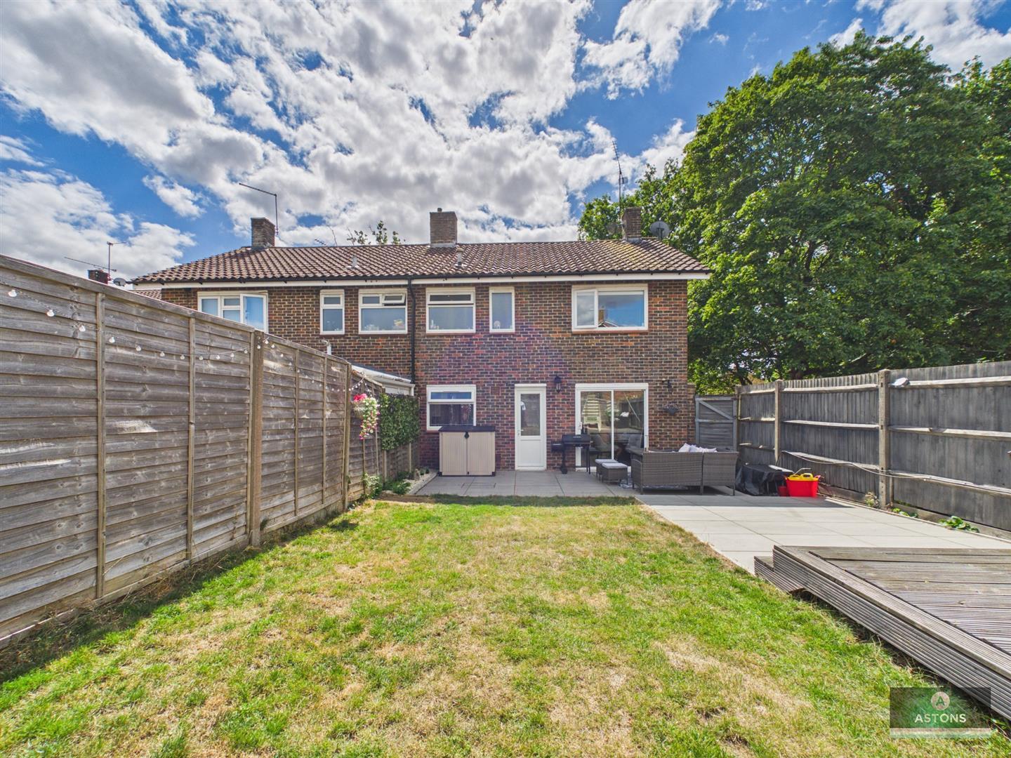 Gossops Drive, Crawley Image 14