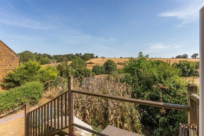 Property carousel image 12
