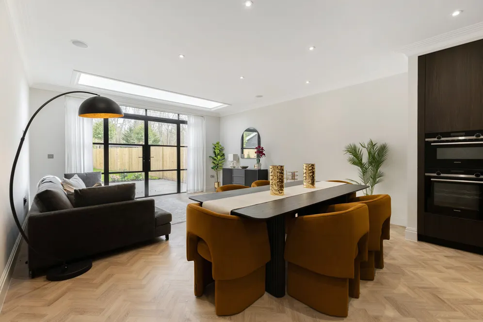 Ronmar Place, Leatherhead Road, Oxshott, KT22 photo 7