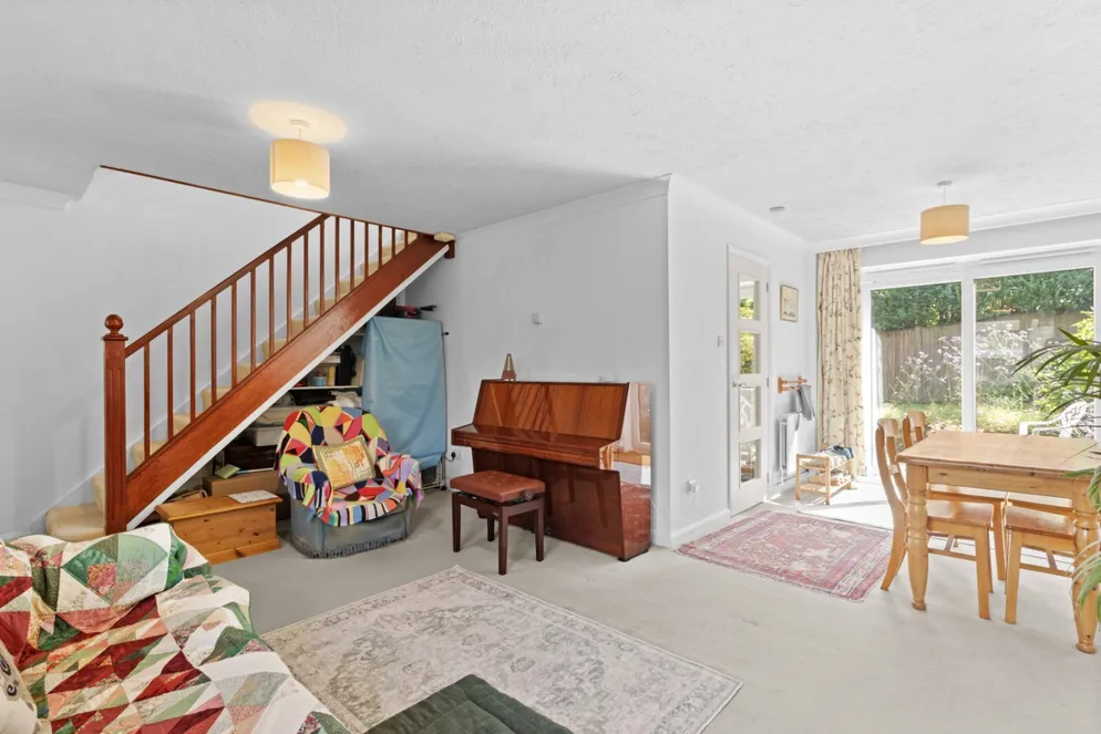 Property carousel item 11