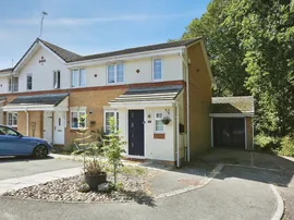 Andersen Close, Whiteley, Fareham photo
