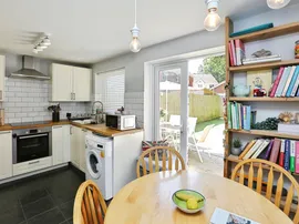Andersen Close, Whiteley, Fareham thumb 2
