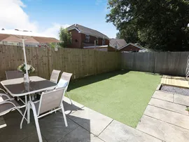 Andersen Close, Whiteley, Fareham thumb 3