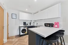 Cleeve Road, Leatherhead