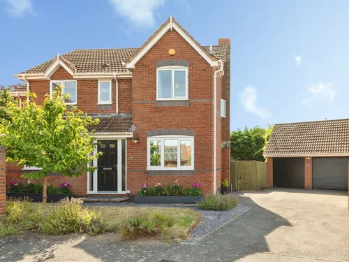 Chevral Close, Chippenhamphoto