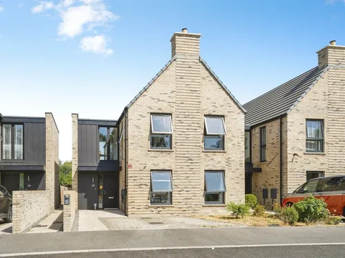 Utah Court, Highworth, Swindonphoto