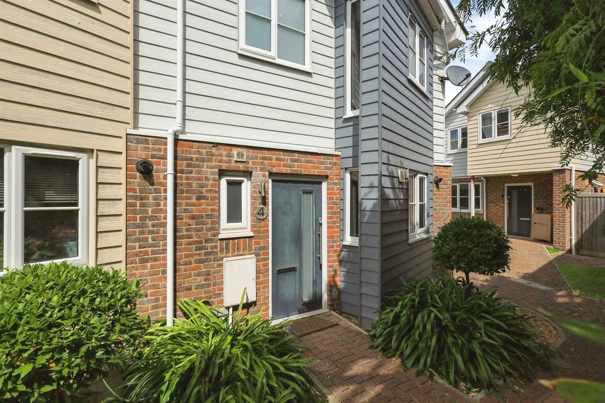 Fitzmaurice Mews, Eastbourne