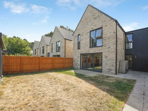 Utah Court, Highworth, Swindonphoto
