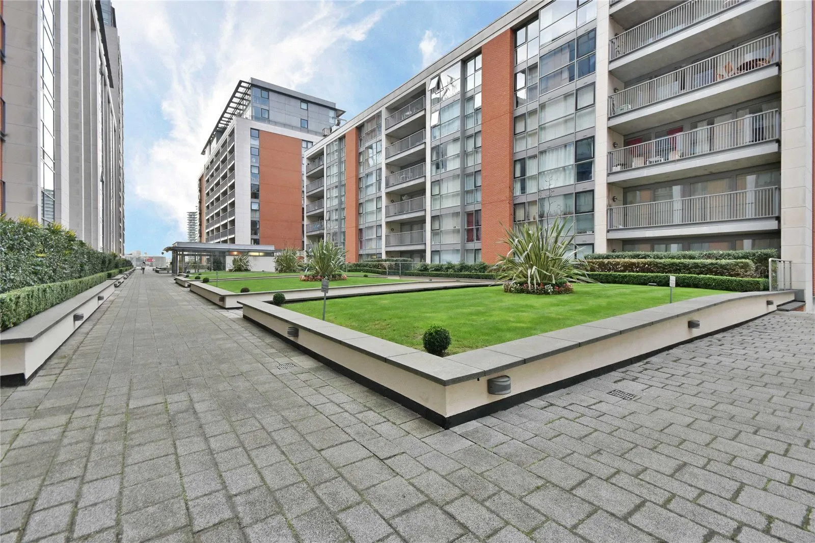 Western Gateway, Silvertown, London, E16