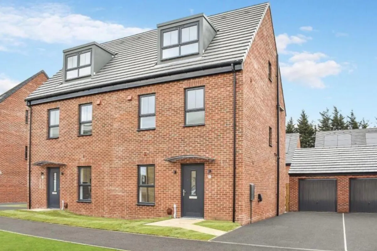 Eliza Grant Road, Crossgates, LEEDS
