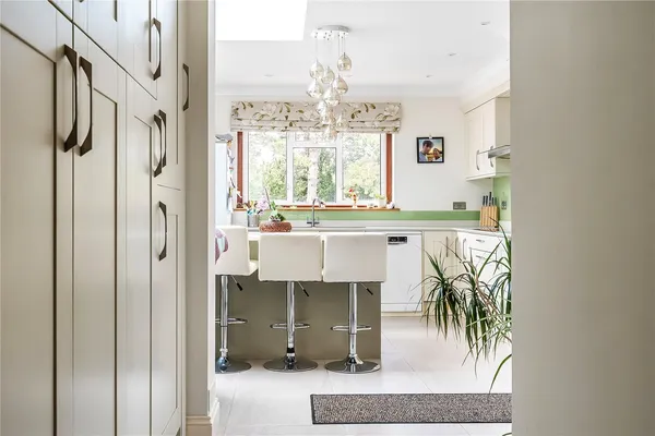 Waterlow Road, Reigate, RH2 photo 6