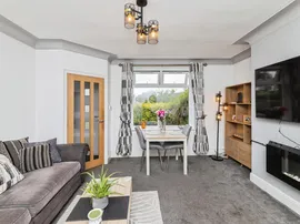 St. Helena Road, Bradford thumb 3