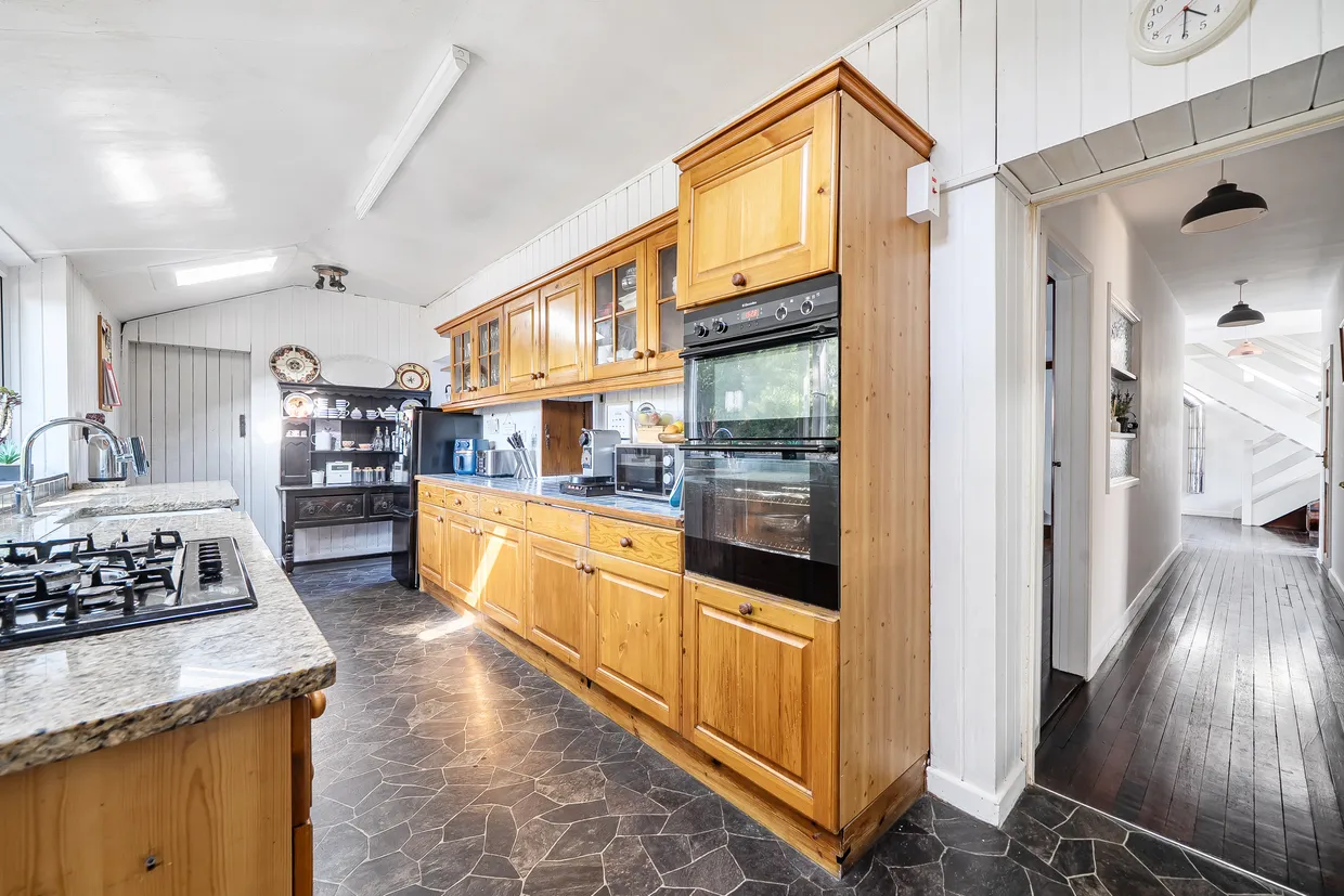 Park Place, Wickham, PO17 photo 5