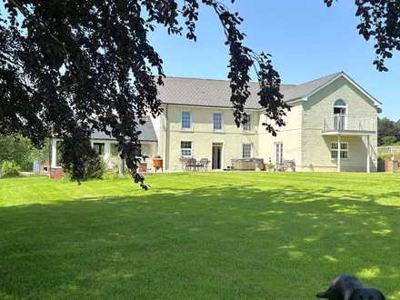  Nantgaredig, Carmarthen, SA32