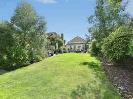 Central Avenue, Telscombe Cliffs, Peacehaven thumb 2