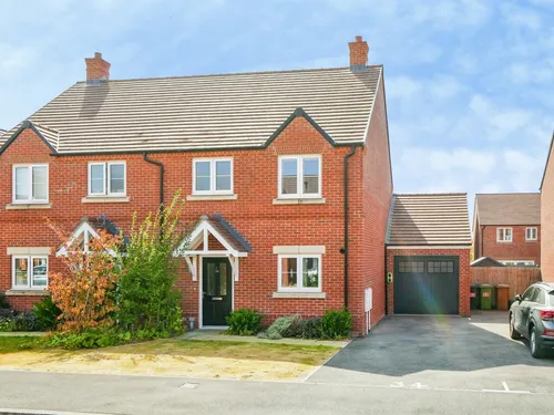 Cherry Croft, Wantagephoto