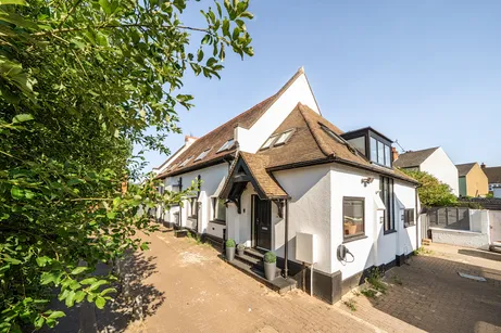 Plot 1 Grosvenor House Police Station Lane, Bushey, WD23
