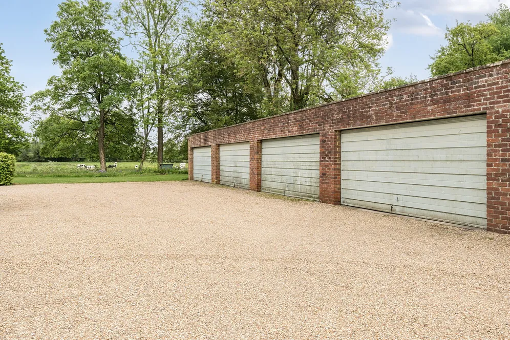 West Stowell, Marlborough, SN8 photo 13