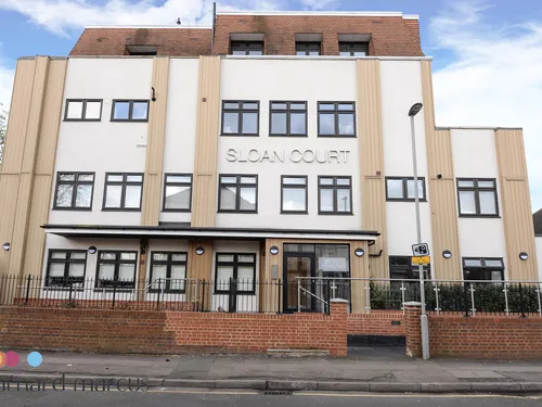 Coombe Road, New Maldenphoto