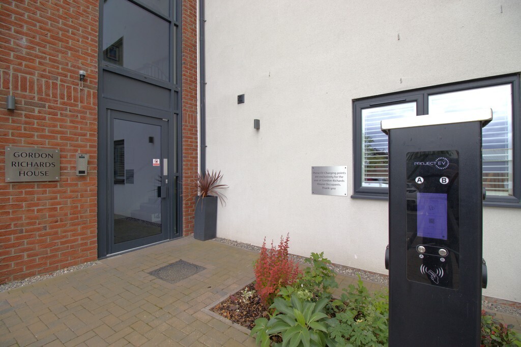 Gordon Richards House, Furlong View Image 1