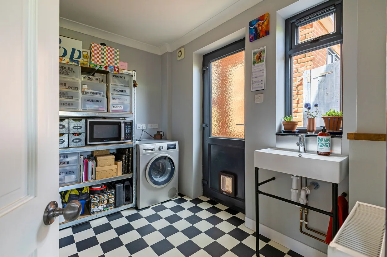 Heath Road, Salisbury, SP2 photo 6
