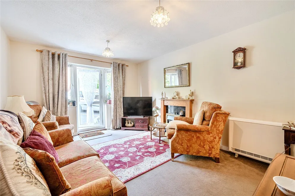 Property carousel item 4