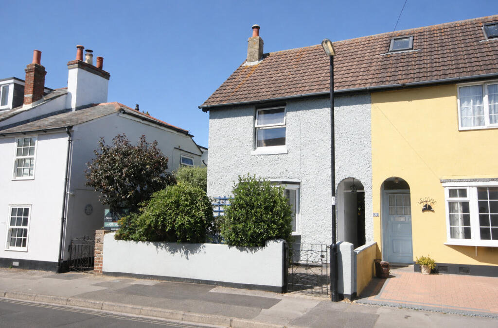 Keyhaven Road, Milford on Sea Image 1