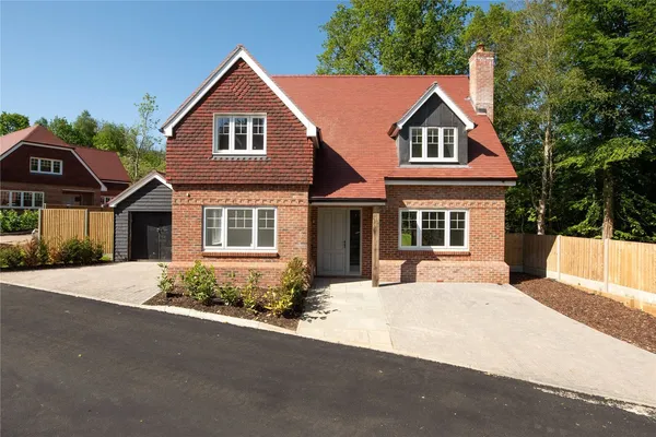 Boxhill Road, Tadworth, KT20 photo 1