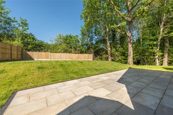 Boxhill Road, Tadworth, KT20 photo 7