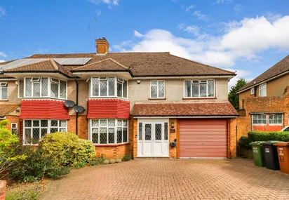 Gallows Hill Lane, Abbots Langley, WD5