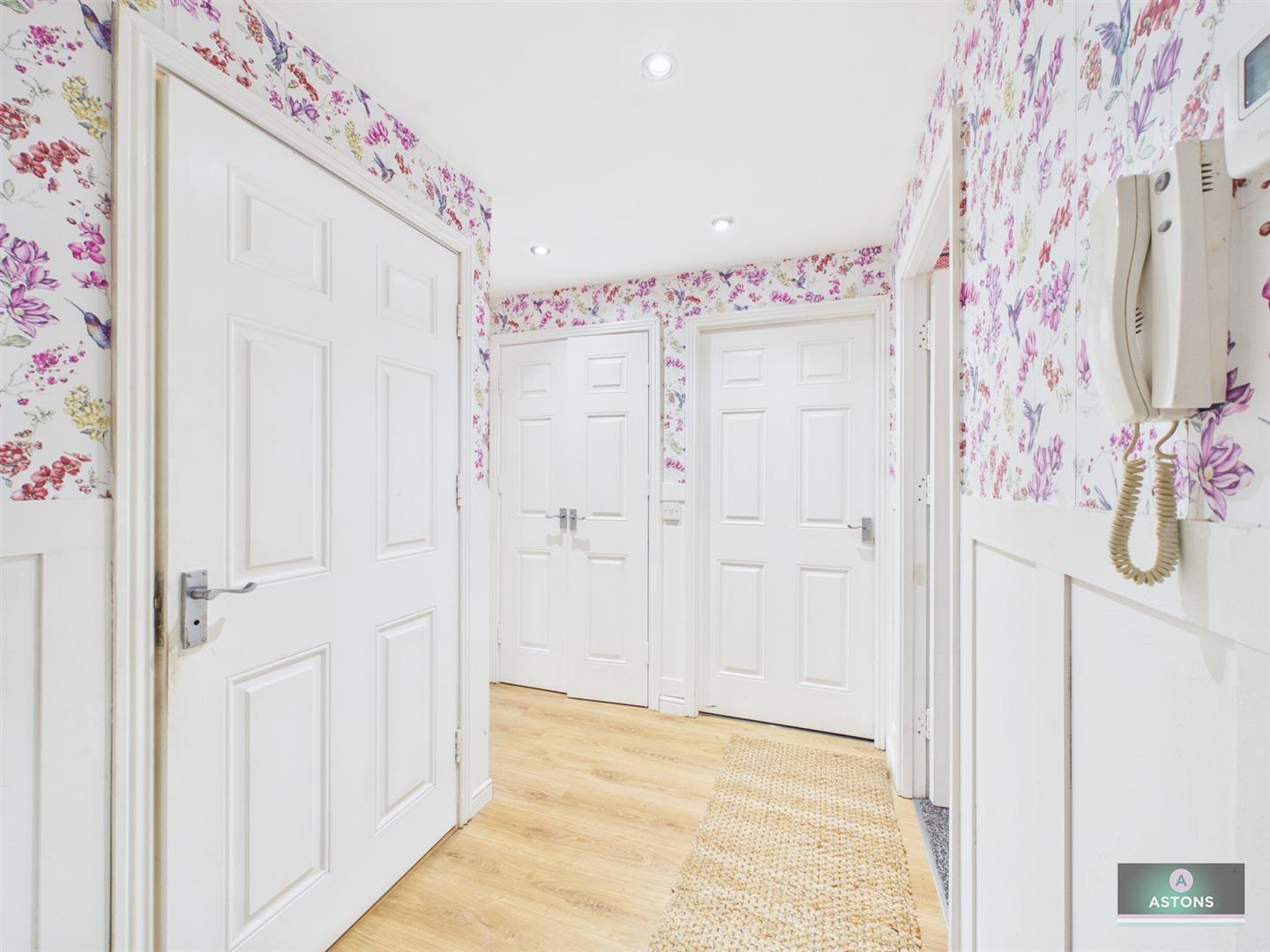 Messenger Close, Ifield, Crawley Image 4
