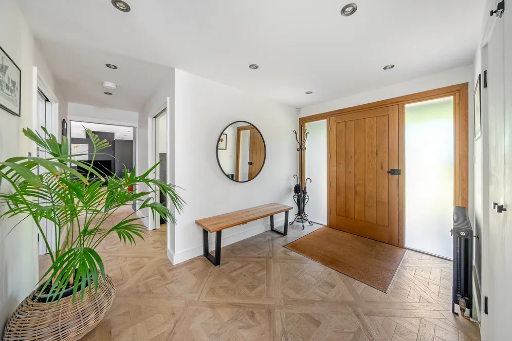 Watermill Lane, Hertford, SG14 photo 2