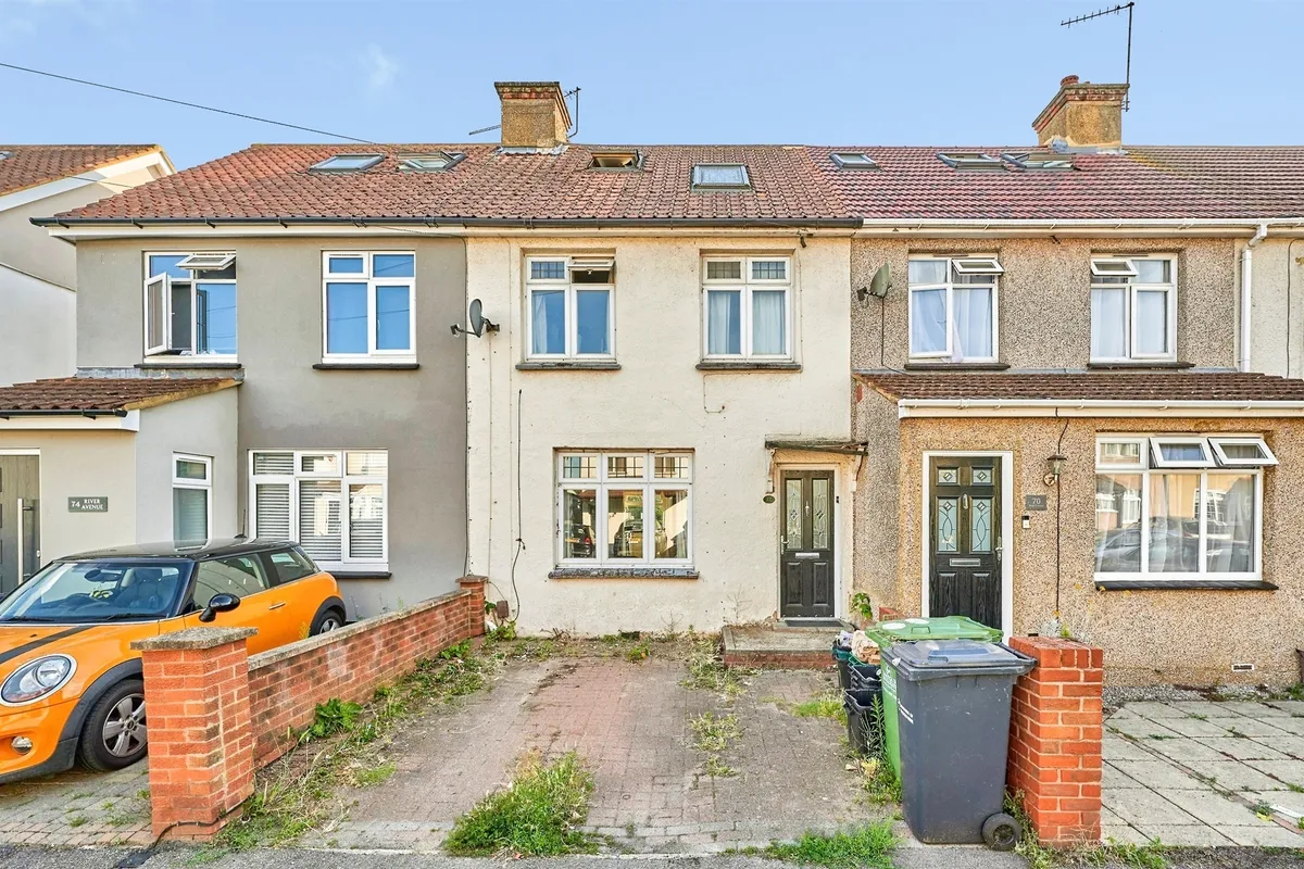 River Avenue, Hoddesdon