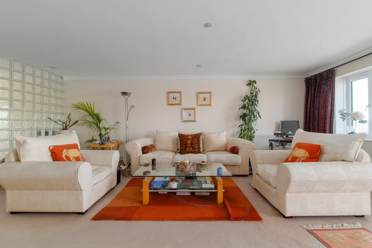 Abbotshade Road, London, SE16 photo 2