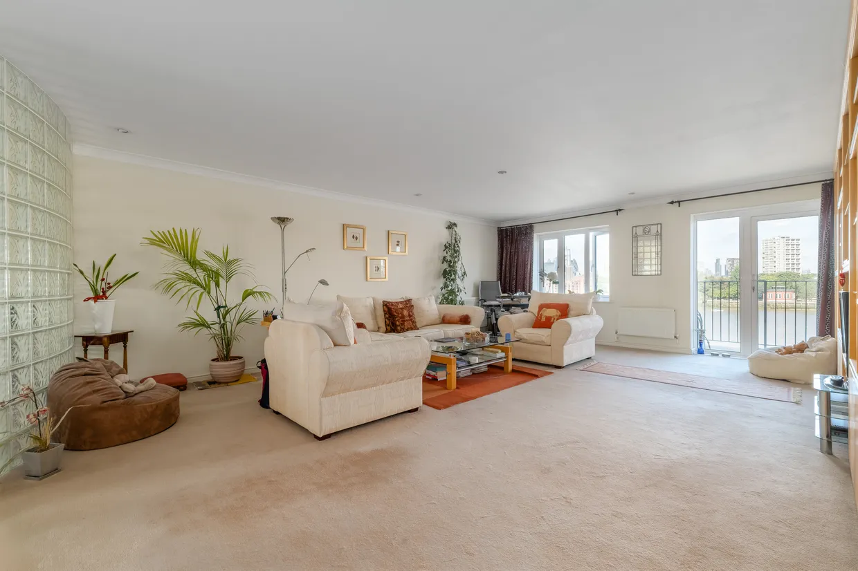 Abbotshade Road, London, SE16 photo 4