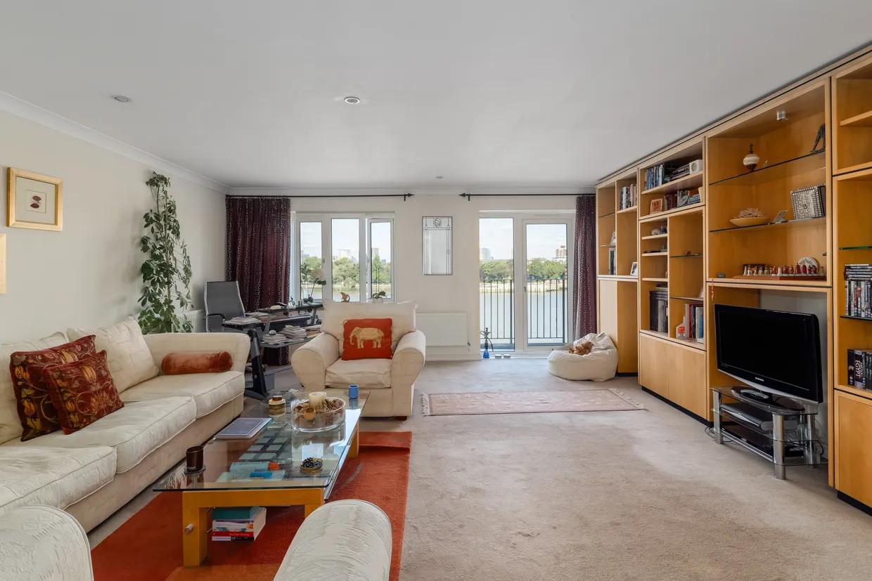 Abbotshade Road, London, SE16 photo 10