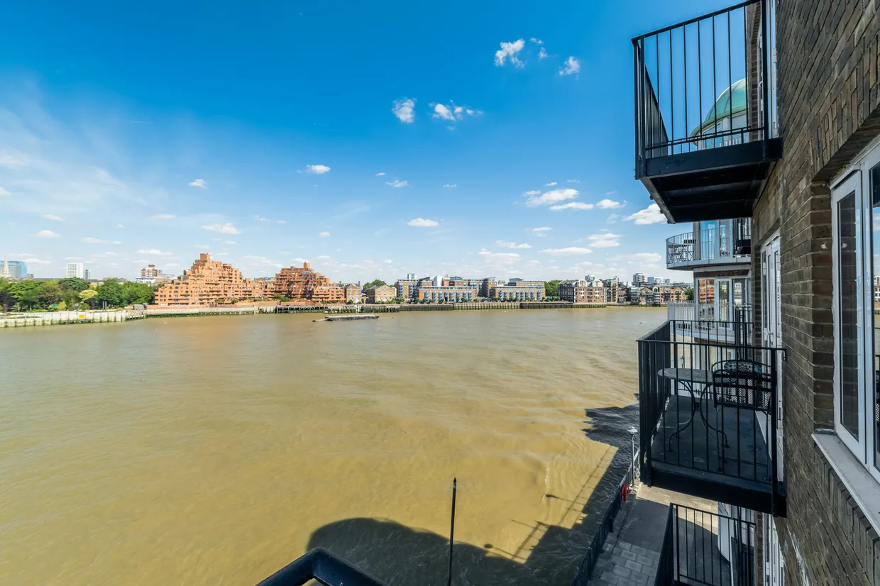 Abbotshade Road, London, SE16 photo 16
