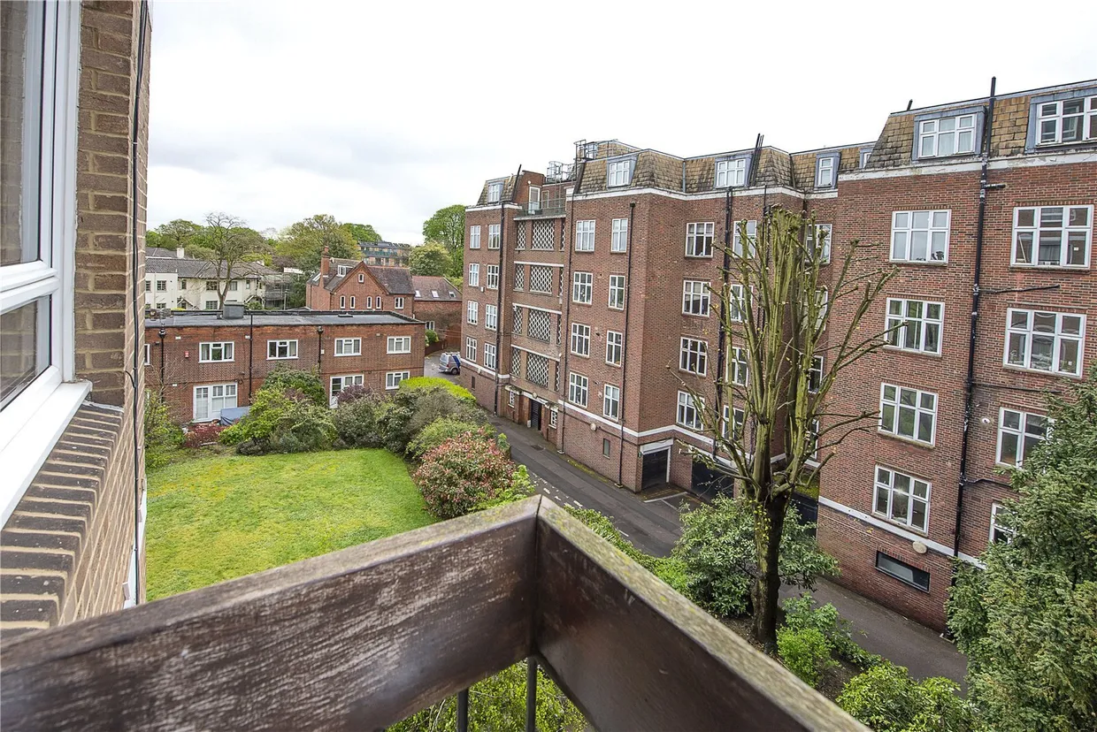 Putney Hill, London, SW15 photo 9