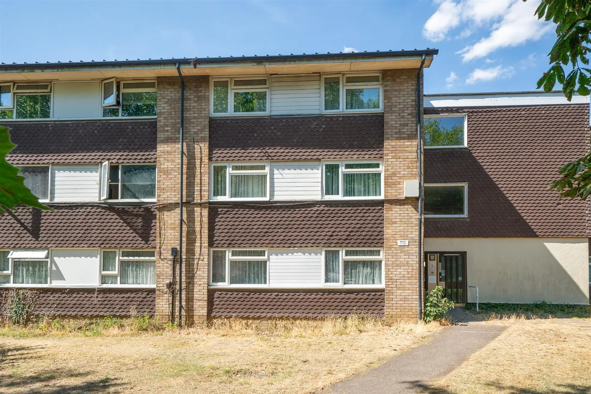 Waveney, Hemel Hempstead, Hertfordshire, HP2 6DQ