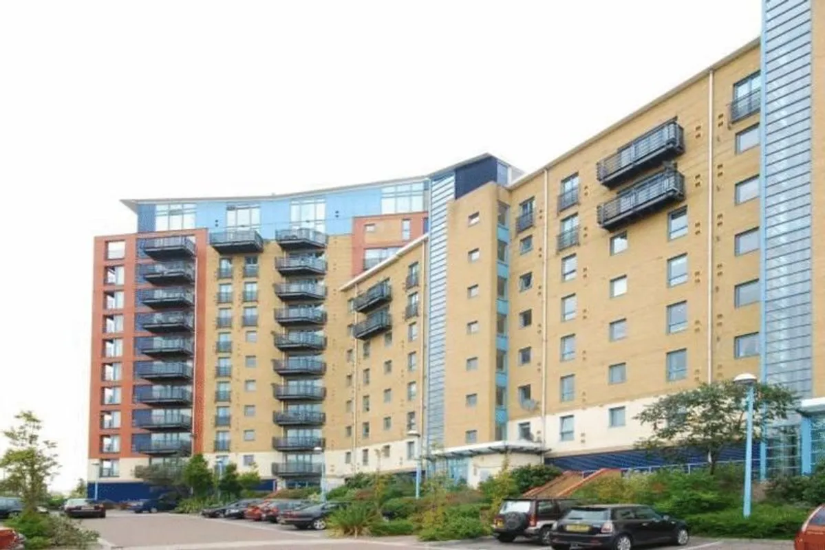  Western Beach Apartments Hanover Avenue, London, E16