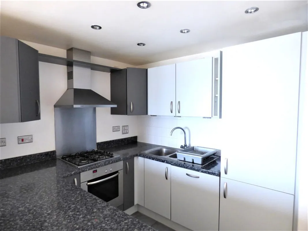  Western Beach Apartments Hanover Avenue, London, E16