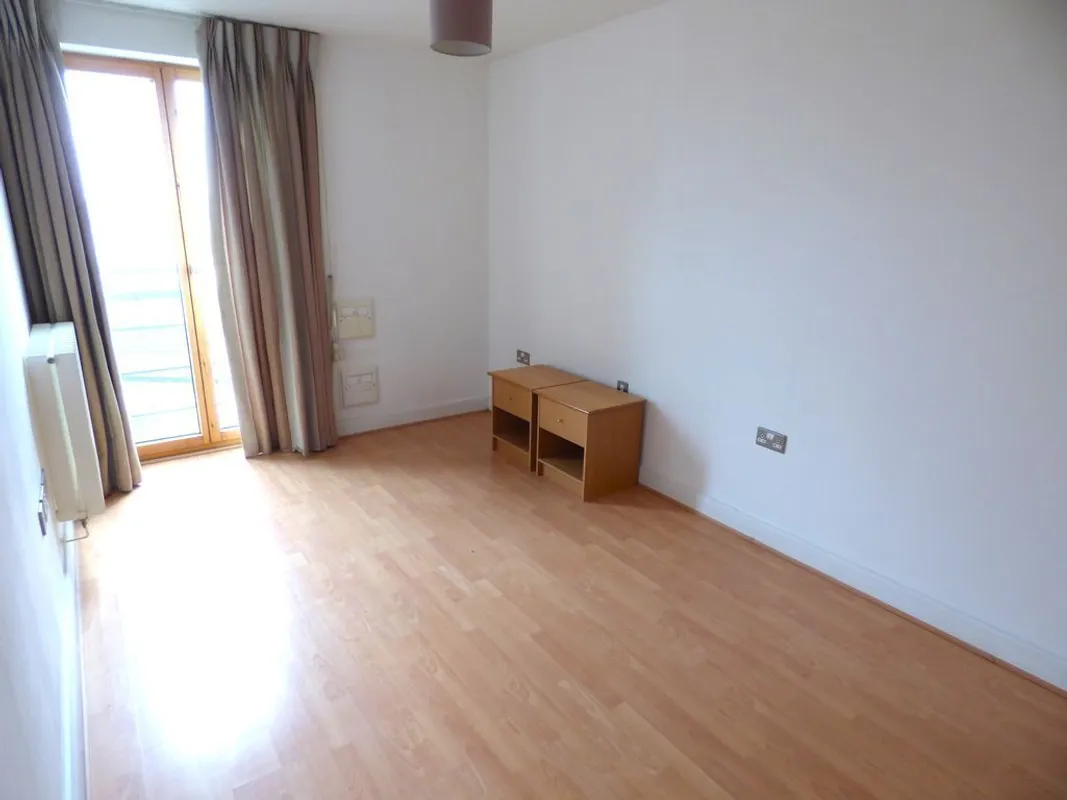  Western Beach Apartments Hanover Avenue, London, E16