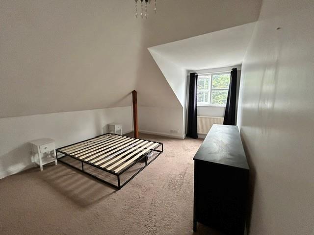 Iona Crescent, Cippenham Image 5