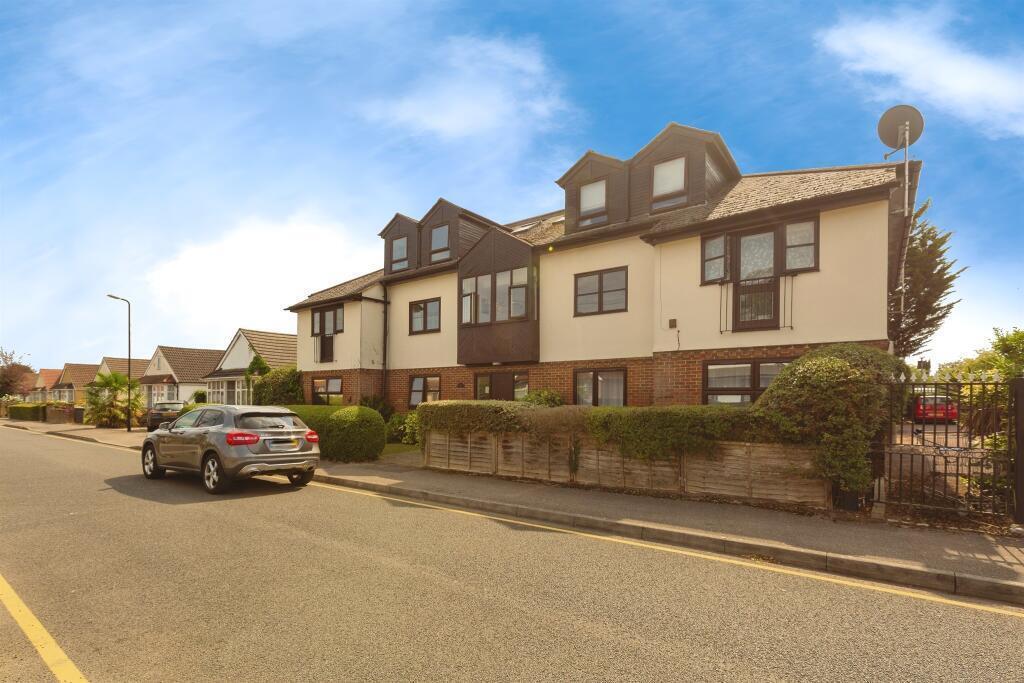 Iona Crescent, Cippenham Image 12