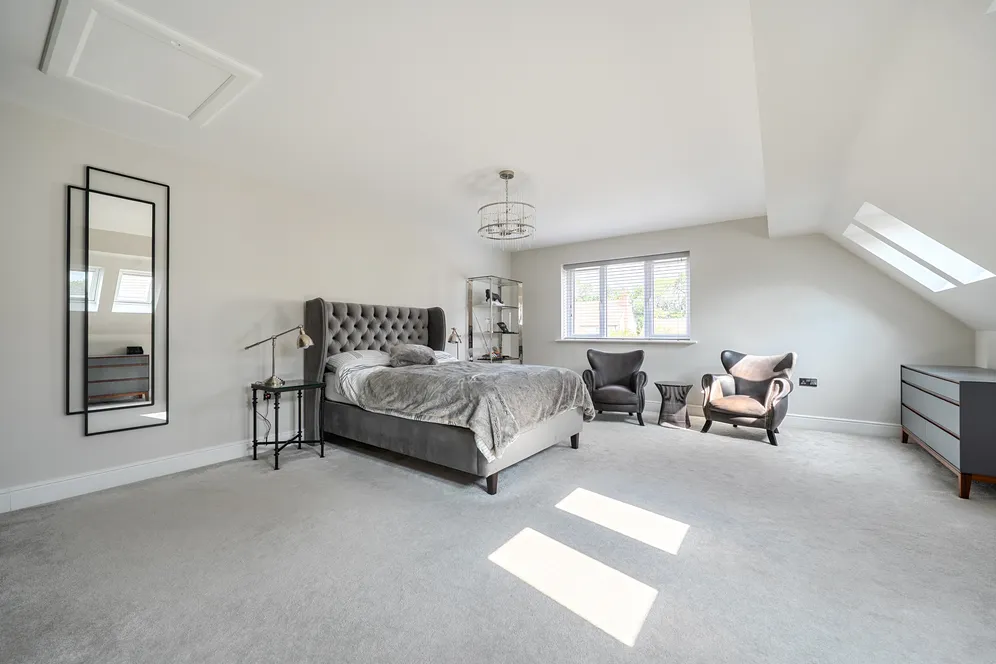 Hoadley Avenue, Burgess Hill, RH15 photo 9