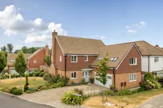 Hoadley Avenue, Burgess Hill, RH15 photo 1