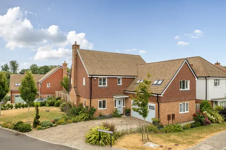 Hoadley Avenue, Burgess Hill, RH15