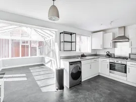 Speight Crescent, KETTERING thumb 2